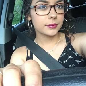 Meet your Posher, Anyssa